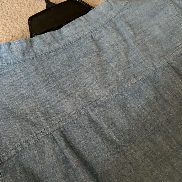 J Crew Chambray Top - Picture 4 of 6